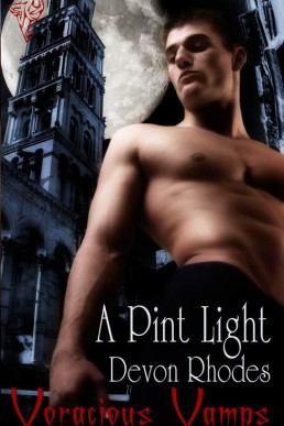 A Pint Light (Vampires & Mages & Weres, Oh My! 1)
