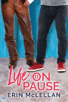 Life on Pause (Love Life 1)