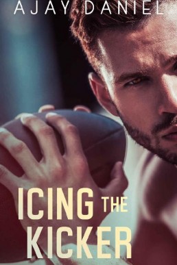 Icing the Kicker (Playing the Field Book 1)